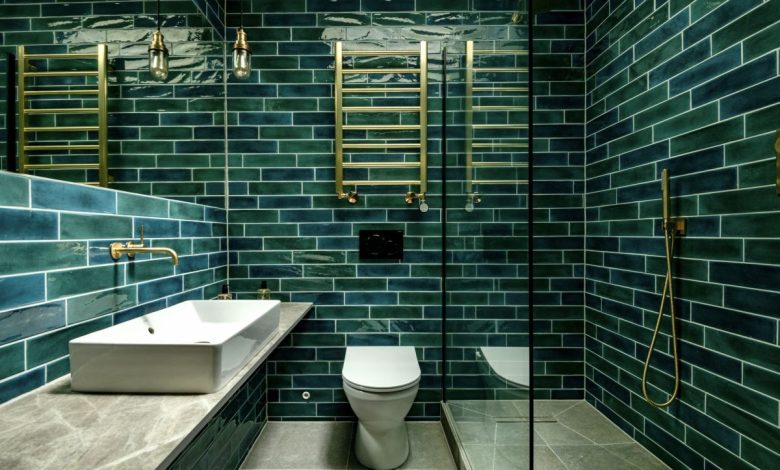 14 Glamorous And Inspiring Ideas For An Emerald Green Bathroom